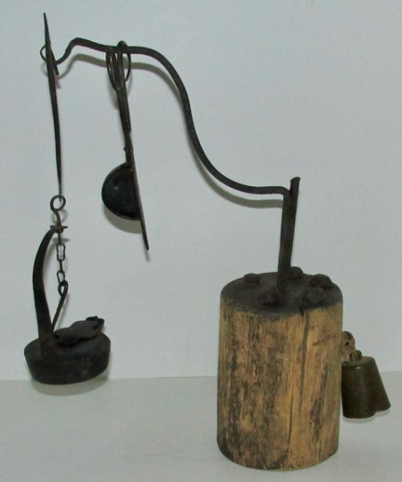 Early 18th. c. Betty Lamp Stand