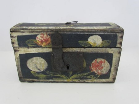 19th. century, Pa. Small Dome Top Box, Great Paint