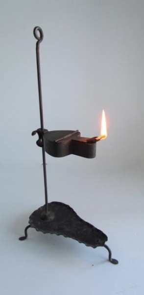 18th. century, Unusual Betty Lamp Shoe Foot Base