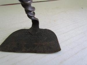 iron work_dough scraper